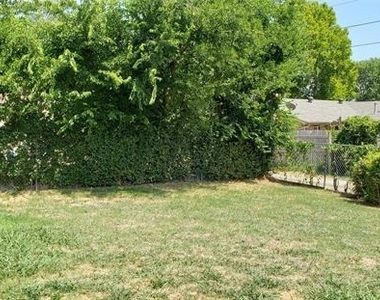 511 Cambridge Drive - Photo Thumbnail 14