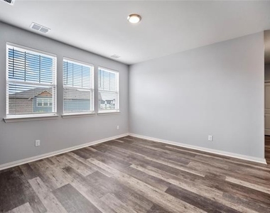 4701 Smokey Quartz Lane - Photo Thumbnail 15