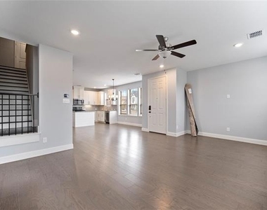 4701 Smokey Quartz Lane - Photo Thumbnail 10