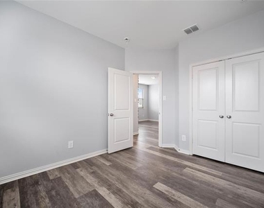 4701 Smokey Quartz Lane - Photo Thumbnail 21