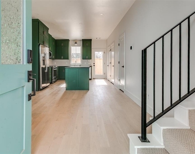 1056 Hangar Drive - Photo Thumbnail 5