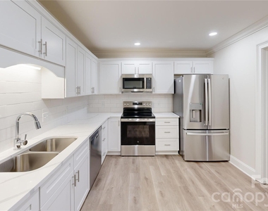 1301 Queens Road - Photo Thumbnail 4