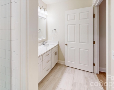 1301 Queens Road - Photo Thumbnail 13