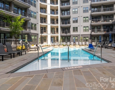 536 W Tremont Avenue - Photo Thumbnail 3