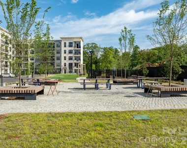 536 W Tremont Avenue - Photo Thumbnail 26