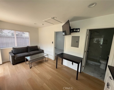 12610 Martha Street - Photo Thumbnail 7