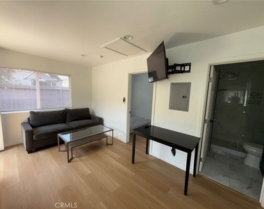 12610 Martha Street - Photo Thumbnail 8
