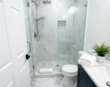 12610 Martha Street - Photo Thumbnail 2