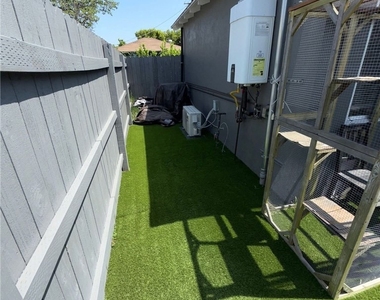 12610 Martha Street - Photo Thumbnail 17