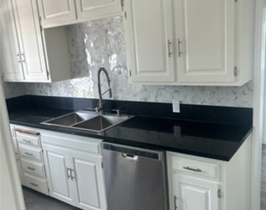 1724 S Crescent Heights - Photo Thumbnail 5