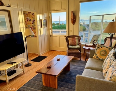 539 Sand Point - Photo Thumbnail 2