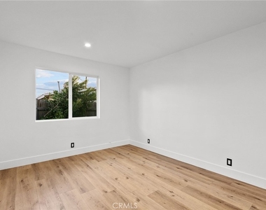 12869 Norris Avenue - Photo Thumbnail 12