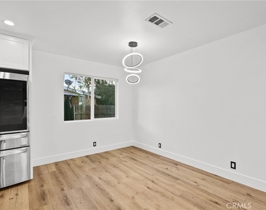 12869 Norris Avenue - Photo Thumbnail 5