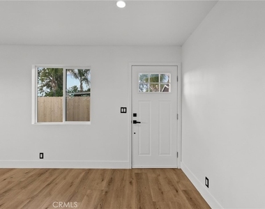 12869 Norris Avenue - Photo Thumbnail 1