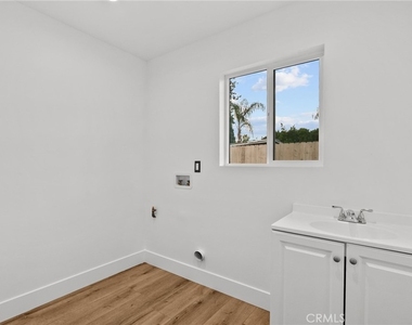 12869 Norris Avenue - Photo Thumbnail 11