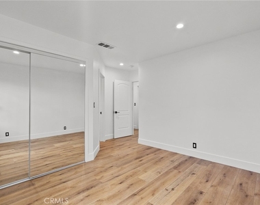 12869 Norris Avenue - Photo Thumbnail 18