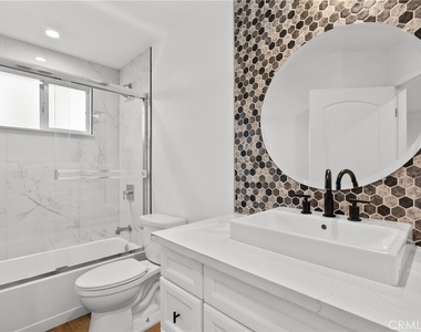 12869 Norris Avenue - Photo Thumbnail 19