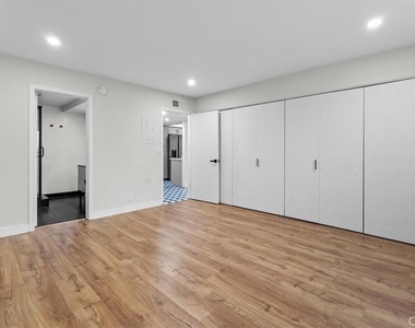 6752 Hillpark - Photo Thumbnail 14