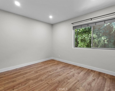 6752 Hillpark - Photo Thumbnail 5