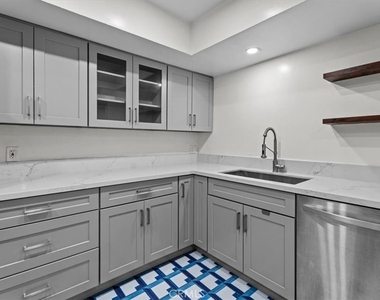 6752 Hillpark - Photo Thumbnail 1