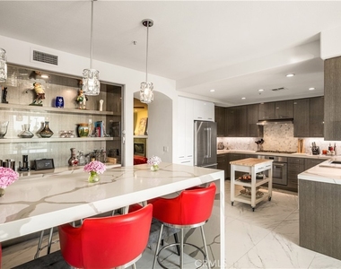 340 5th Street - Photo Thumbnail 7