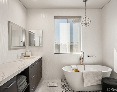 340 5th Street - Photo Thumbnail 26