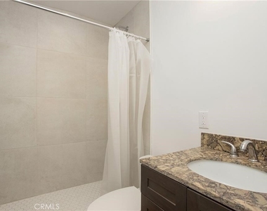 251 Avenida Del Mar - Photo Thumbnail 3