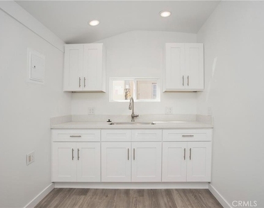 251 Avenida Del Mar - Photo Thumbnail 4