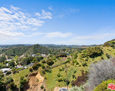 2207 Bowmont Drive - Photo Thumbnail 62
