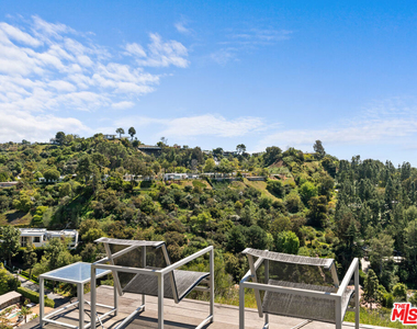 2207 Bowmont Drive - Photo Thumbnail 59