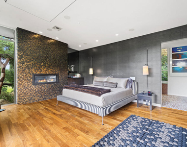 2207 Bowmont Drive - Photo Thumbnail 17