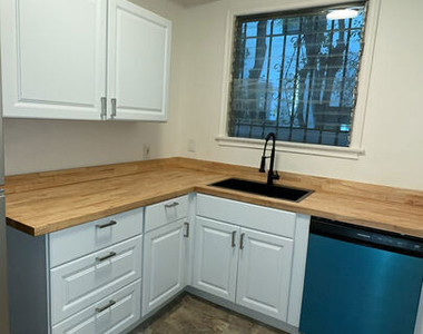 4950 Beverly Boulevard - Photo Thumbnail 5