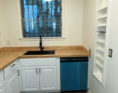 4950 Beverly Boulevard - Photo Thumbnail 6