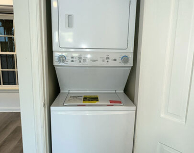 4950 Beverly Boulevard - Photo Thumbnail 7