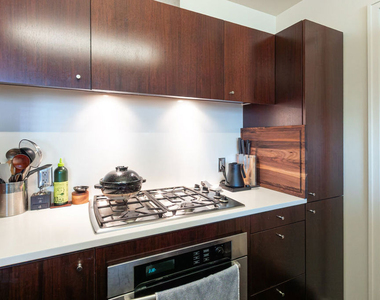 1155 S Grand Avenue - Photo Thumbnail 8