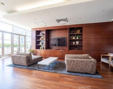 1155 S Grand Avenue - Photo Thumbnail 23