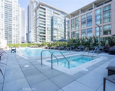 1155 S Grand Avenue - Photo Thumbnail 20