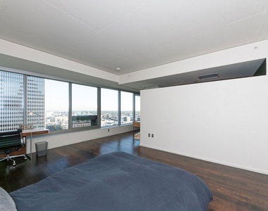 1155 S Grand Avenue - Photo Thumbnail 10