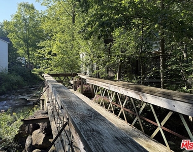 44 Brook Road - Photo Thumbnail 18