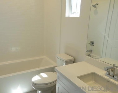 4382 Pacifica Way - Photo Thumbnail 21