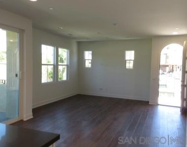 4382 Pacifica Way - Photo Thumbnail 34