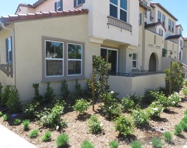 4382 Pacifica Way - Photo Thumbnail 2