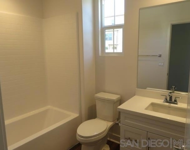 4382 Pacifica Way - Photo Thumbnail 11