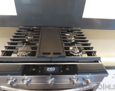4382 Pacifica Way - Photo Thumbnail 4