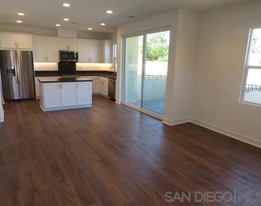 4382 Pacifica Way - Photo Thumbnail 9
