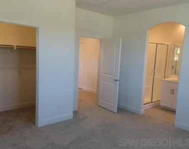 4382 Pacifica Way - Photo Thumbnail 26