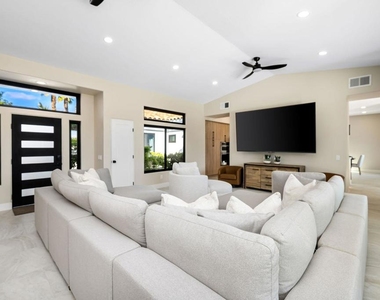 50820 Calle Guaymas - Photo Thumbnail 20