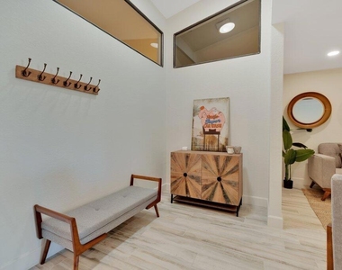 77776 Woodhaven Drive S - Photo Thumbnail 4