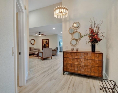 77776 Woodhaven Drive S - Photo Thumbnail 2