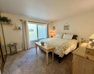 177 Las Lomas - Photo Thumbnail 17